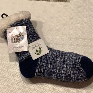 Muk Luks Cabin Socks
